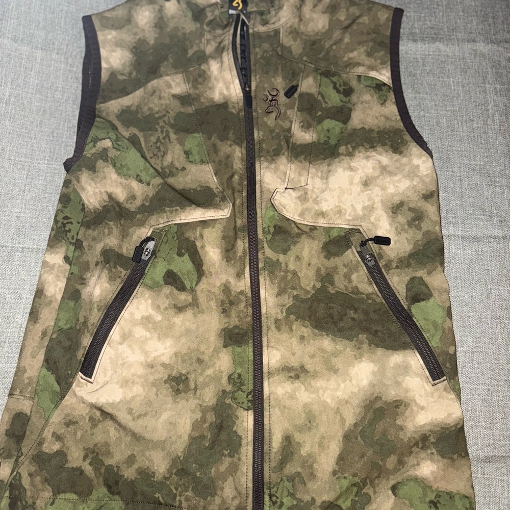 Browning Camouflage Vest with Green and Brown Accents